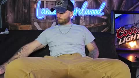 Snapshot of lancehardwood222 chatting on February 18, 2025, 2:16 am LANCE online show from February 18, 2025, 2:16 am