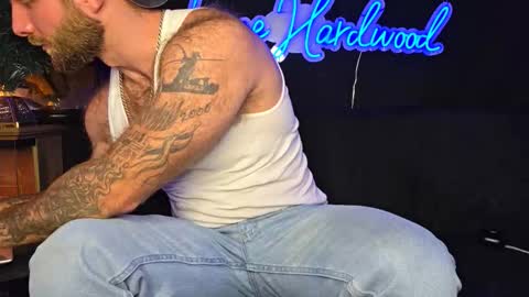 Snapshot of lancehardwood222 chatting on December 21, 2025, 1:35 am LANCE online show from December 21, 2025, 1:35 am