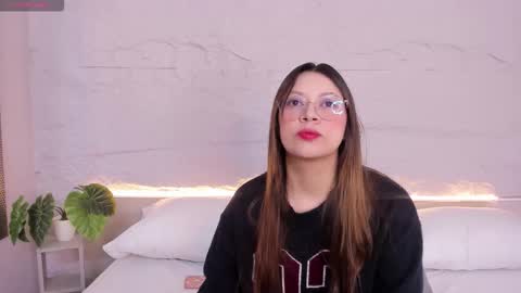 Lanna online show from February 14, 2026, 11:40 am