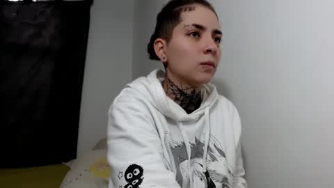 Snapshot of lannie_gonzales chatting on March 4, 2025, 9:43 pm LANNIE   online show from March 4, 2025, 9:43 pm