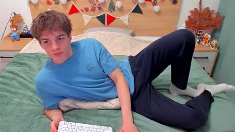 Fandi online show from December 16, 2025, 8:30 am