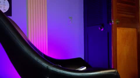 la paisita  online show from February 1, 2025, 7:47 am