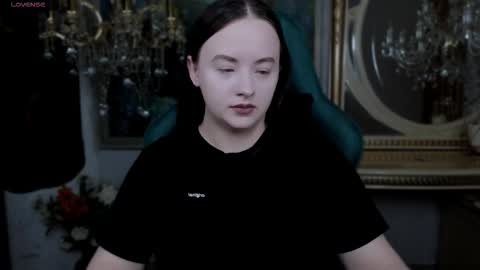 Snapshot of lara_benson_ chatting on November 27, 2025, 10:50 am lara_benson_ online show from November 27, 2025, 10:50 am