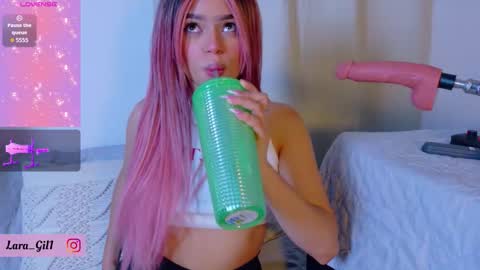 Lara Gill online show from September 11, 2025, 12:38 pm