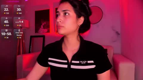 Lara Madisson online show from November 12, 2025, 5:52 am