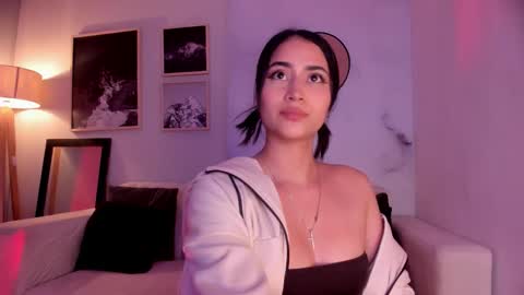 Snapshot of lara_madisson chatting on March 2, 2026, 4:47 am Lara Madisson online show from March 2, 2026, 4:47 am