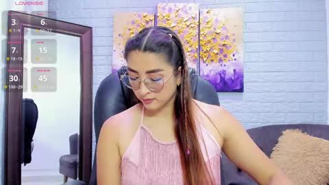      700  200   online show from November 19, 2025, 7:36 pm