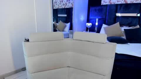 Snapshot of larabrook chatting on April 20, 2026, 8:32 pm Lara online show from April 20, 2026, 8:32 pm