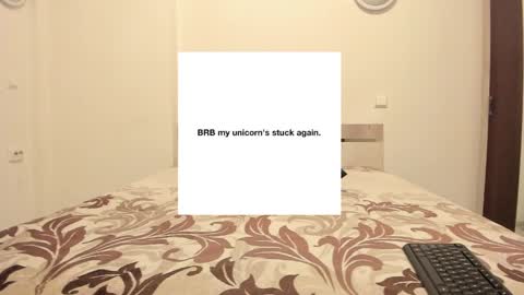 Lara online show from April 8, 2026, 4:23 am