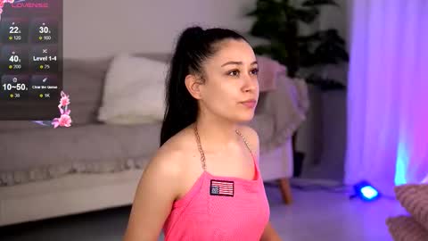 Snapshot of laracullen chatting on December 14, 2025, 7:40 pm Lara online show from December 14, 2025, 7:40 pm