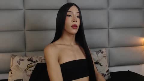 lara online show from February 28, 2025, 8:39 pm