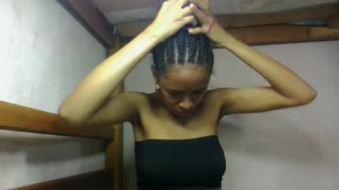 larah98 online show from February 22, 2026, 5:40 am