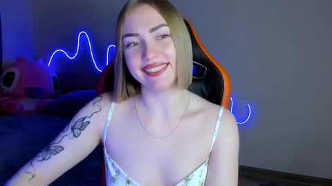 LaraKrein lk online show from October 22, 2025, 7:46 pm