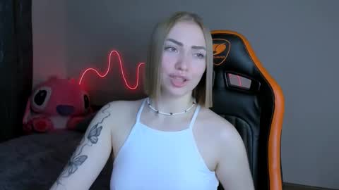 LaraKrein lk online show from October 23, 2025, 6:28 pm