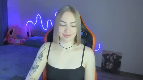 Snapshot of larakrein_lk chatting on January 17, 2026, 12:21 pm LaraKrein lk online show from January 17, 2026, 12:21 pm