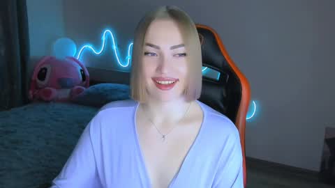 Snapshot of larakrein_lk chatting on March 1, 2026, 2:08 pm LaraKrein lk online show from March 1, 2026, 2:08 pm