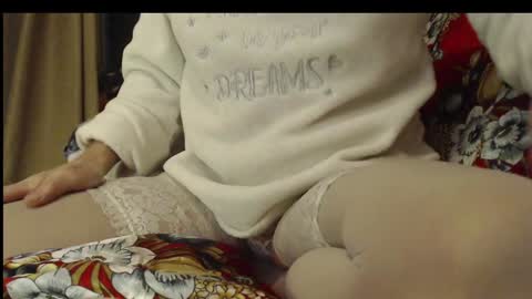 laralhotr online show from January 2, 2025, 5:50 pm