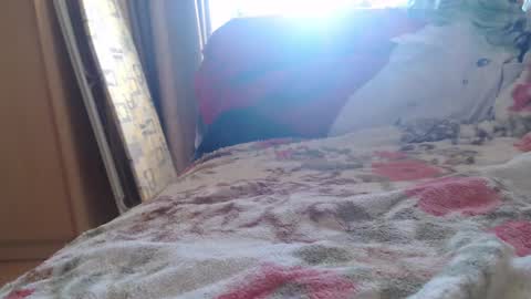 laralhotr online show from February 25, 2025, 7:09 am