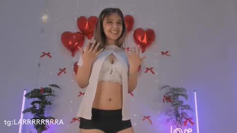 Snapshot of laramiaa chatting on February 20, 2026, 8:20 pm Lara online show from February 20, 2026, 8:20 pm