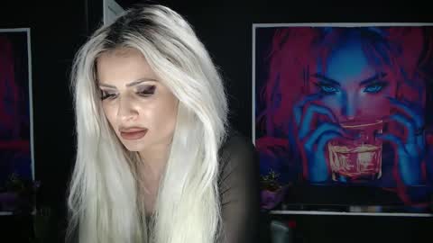 laras_moans online show from November 21, 2025, 10:36 am