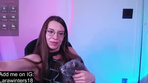 Snapshot of larawinters chatting on February 8, 2026, 7:39 pm larawinters online show from February 8, 2026, 7:39 pm