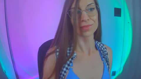 larawintersxxx online show from October 11, 2025, 12:10 am