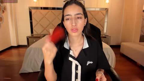 Larisa Smirnov online show from January 9, 2026, 4:04 am