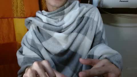 Snapshot of larochefoucauld chatting on April 22, 2026, 1:41 am Francois online show from April 22, 2026, 1:41 am