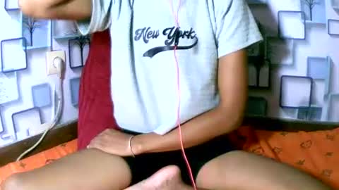 Snapshot of larra27 chatting on April 1, 2026, 8:28 pm Malala online show from April 1, 2026, 8:28 pm
