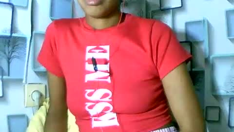 Snapshot of larra27 chatting on May 1, 2026, 11:48 am Malala online show from May 1, 2026, 11:48 am