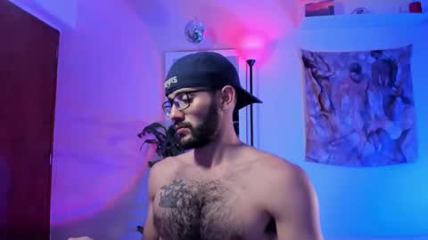 larry_stewart online show from November 26, 2025, 3:24 pm