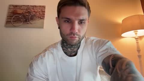 larsskeet online show from November 24, 2025, 1:44 pm