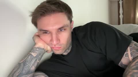 Snapshot of larsskeet chatting on February 8, 2026, 1:03 pm larsskeet online show from February 8, 2026, 1:03 pm