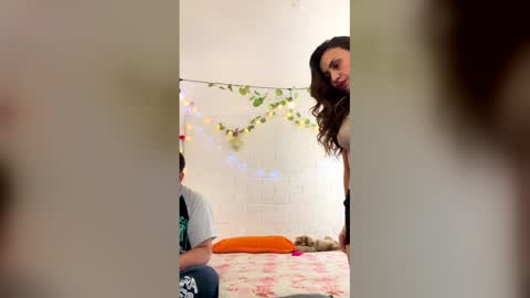 lasexbellaylabestia online show from May 25, 2026, 5:19 pm