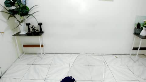 Kendra online show from April 3, 2026, 12:03 pm