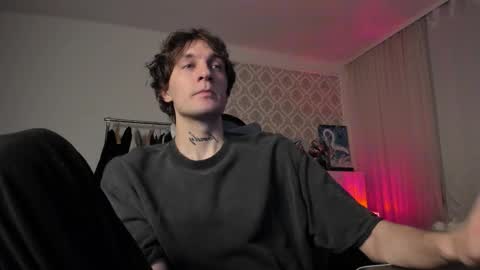 acie online show from October 16, 2025, 2:56 am