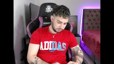 Snapshot of latam_ chatting on January 2, 2025, 6:50 am YOUR BABY online show from January 2, 2025, 6:50 am