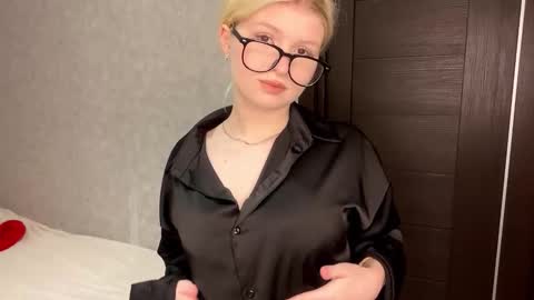 Snapshot of latanyabarthel chatting on February 27, 2026, 7:47 pm Jay online show from February 27, 2026, 7:47 pm