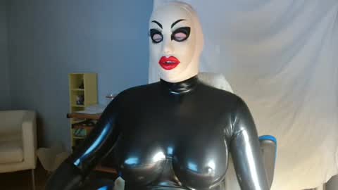 Latex Doll Iris online show from February 25, 2025, 9:46 pm