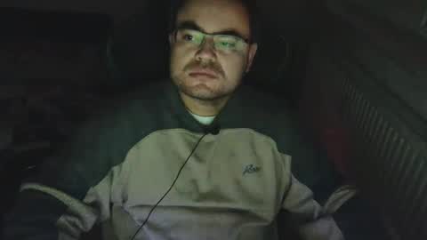 latexboy893 online show from January 6, 2026, 4:11 pm