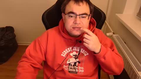 latexboy893 online show from March 1, 2026, 9:50 pm