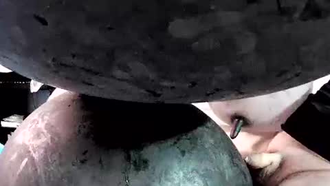 latexchris77 online show from April 7, 2026, 1:44 pm