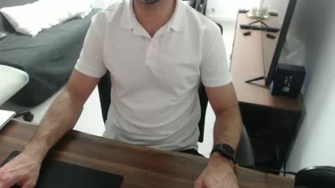 latexdave84 online show from January 12, 2026, 10:31 am