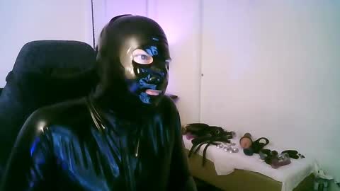 latexminheadroom online show from October 27, 2025, 1:09 am