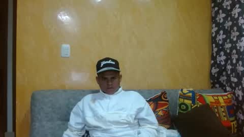 latin_11in online show from April 10, 2026, 2:17 am