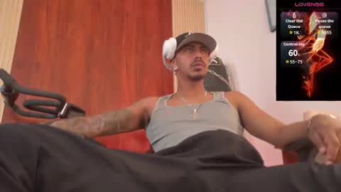 Snapshot of latin_blackmen chatting on July 4, 2026, 7:09 pm latin_blackmen online show from July 4, 2026, 7:09 pm