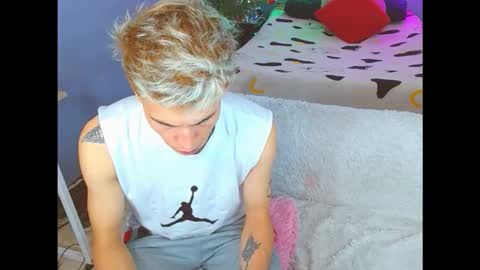 Snapshot of latin_boysxxx_ chatting on November 10, 2025, 3:49 am latin_boysxxx_ online show from November 10, 2025, 3:49 am