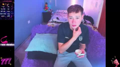 Snapshot of latin_boysxxx_ chatting on February 9, 2026, 7:29 pm latin_boysxxx_ online show from February 9, 2026, 7:29 pm