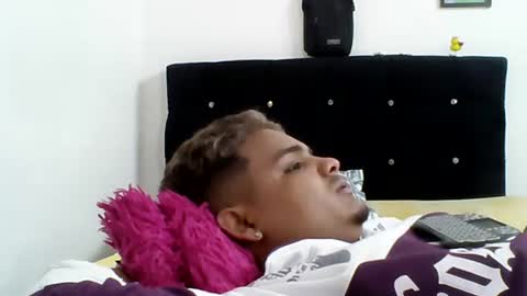 Snapshot of latin_curiousxxx chatting on September 15, 2025, 12:05 pm latin_curiousxxx online show from September 15, 2025, 12:05 pm
