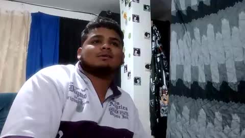 Snapshot of latin_curiousxxx chatting on May 27, 2026, 12:40 am latin_curiousxxx online show from May 27, 2026, 12:40 am